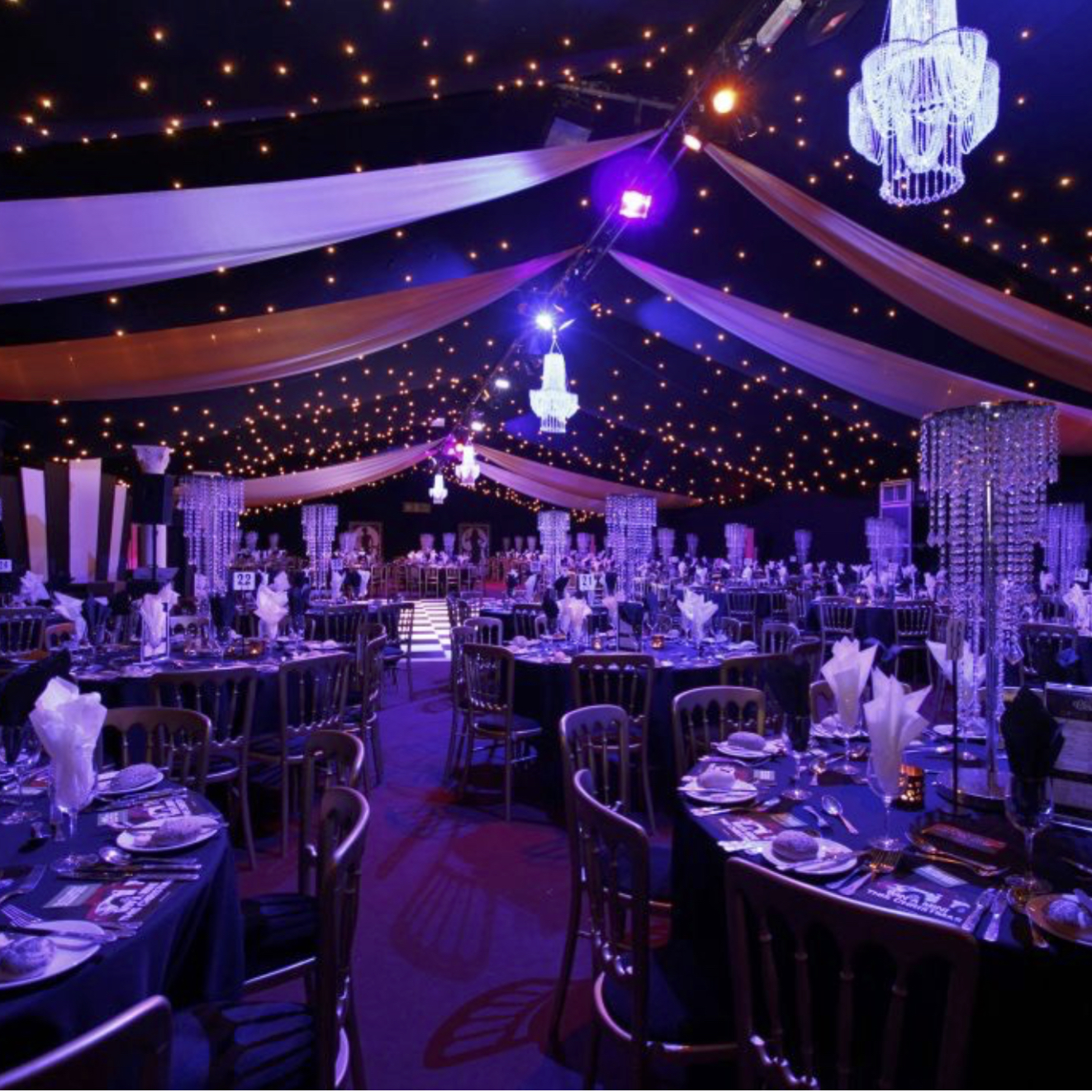 Horizontal V Ceiling Drape – iCatching, everything for events